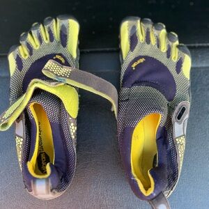 Vibram FiveFingers Black and Neon Yellow Toe Shoes
